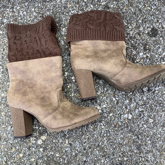 Muk Luks Chris Heeled Sweater Booties with Knitted/Rolled Cuff Tan Brown Size 10 - Picture 6 of 13